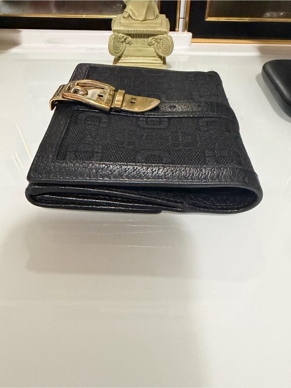 Authentic Gucci Black Signature wallet with Gold Snap. Free COA,insert,chain. - Picture 6 of 17